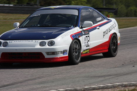 Honda Integra’en og Jakob Borum befandt sig godt på Ring Djursland.
(Foto: Olfert)